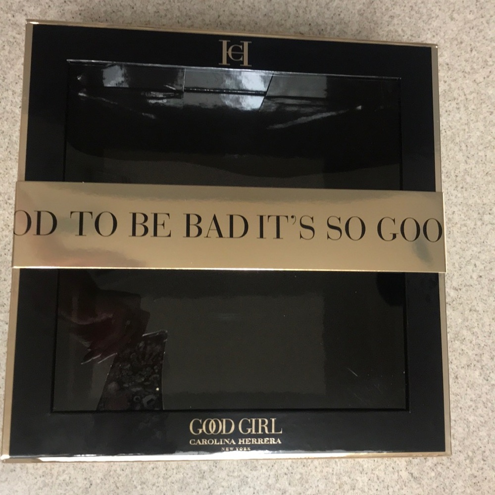 Carolina Herrera gift box
